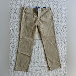 Tommy Hilfiger chino pants, new with tags, 38/32, slim fit
